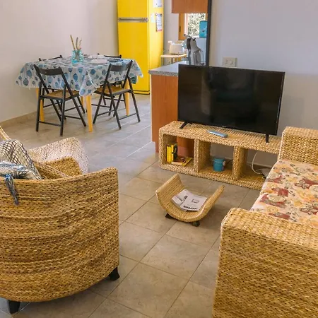 Comfy X5 - W/ Terrace